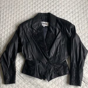 Vintage Retro black leather crop jacket -like new